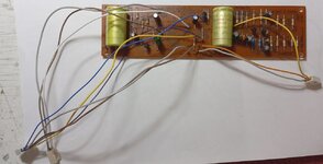 201-cables-en-pcb.jpg