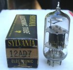 #12AD7 Sylvania-12AX7A encubierta.JPG