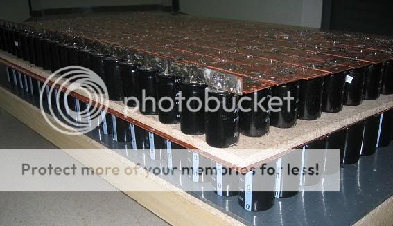 Pulsotron-2Bancocondensadores-red.jpg