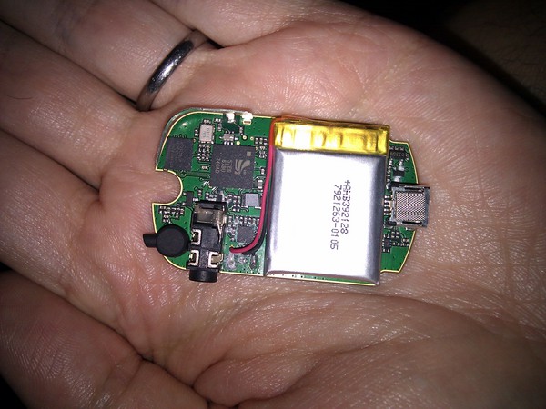 Dead-BT3030.jpg