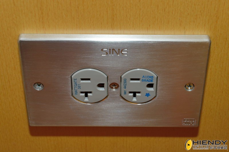 025700ceccpakwawuwwycy.jpg