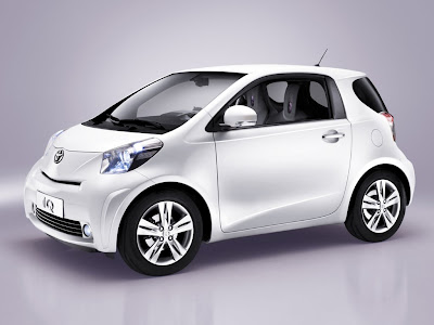 toyotaiQ2.jpg