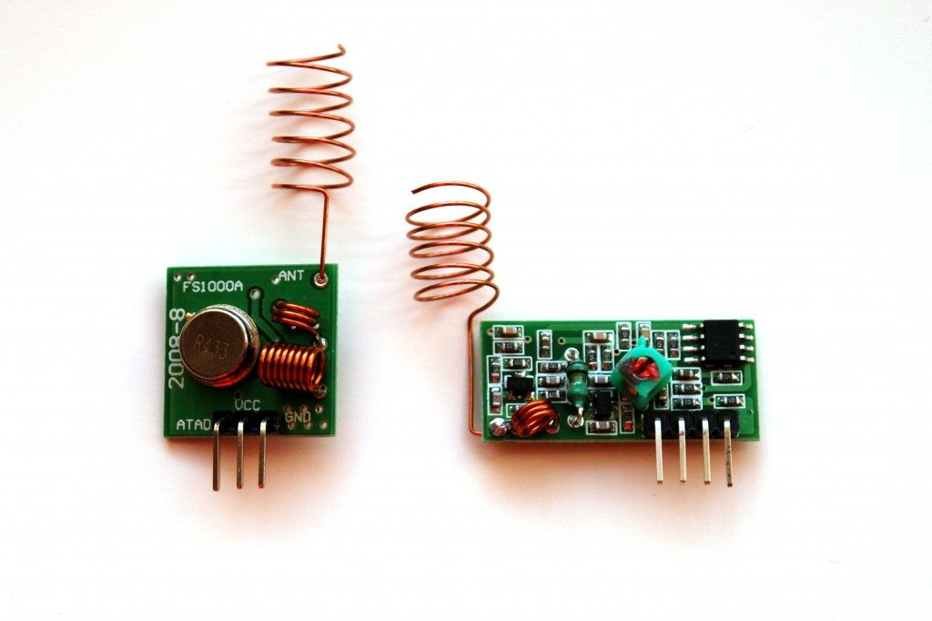 FS1000A-and-XY-MK-5V-1024x682.jpg