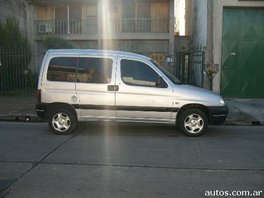 Peugeot-Partner-patagonica-ful-200908070804323.jpg